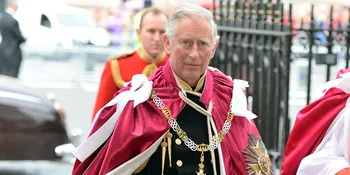 [FOTO] Jalan-Jalan Santai, Pangeran Charles Pilih Naik Bajaj