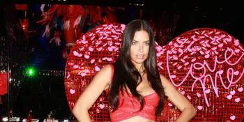 [FOTO] Kaki Jenjang Nan Seksi Ini, Cuma Adriana Lima Yang Punya