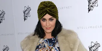 FOTO: Katy Perry Habiskan Weekend Bareng Orlando - Flynn Bloom