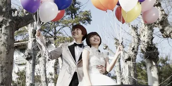 [FOTO] Kencan Musim Semi Heechul dan Puff Kuo