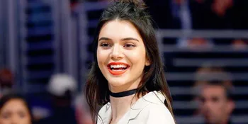 [FOTO] Kendall Jenner Nekat Berpose Bugil di Majalah Harper's Bazaar