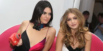 [FOTO] Kendall Jenner vs Gigi Hadid Tampil Seksi, Cantik Mana?