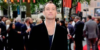 [FOTO] Ketahuan Kencan, Inikah Pacar Baru Jude Law?