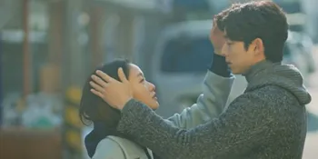 Foto: Kim Go Eun Bertemu First Love, Gong Yoo 'Goblin' Cemburu