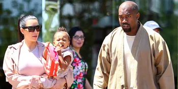 [FOTO] Kim Kardashian & Kanye West Rayakan Pesta Natal Bersama