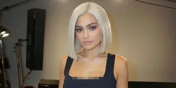 FOTO: Kylie Jenner Terima Ajakan Penggemarnya Pergi Ke Pesta Prom