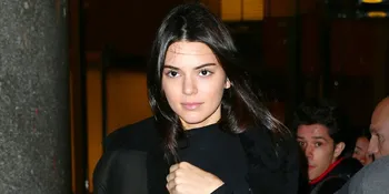 [FOTO] Lagi! Kendall Jenner Ketahuan Dinner Bareng 'Pacar Barunya'