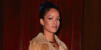 [FOTO] Lagi! Rihanna Ketahuan Kencan Dengan Pengusaha Arab Ganteng
