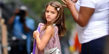 [FOTO] Lama Menghilang, Suri Cruise Kini Secantik Katie Holmes