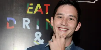 [FOTO] Liburan Bareng di Florida, Inikah Kekasih Baru Mike Lewis?