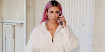 [FOTO] Liburan ke Jepang, Kim Kardashian Asyik Makan Mie Sambil Topless