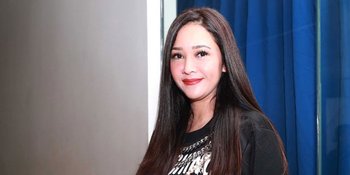 [FOTO] Liburan ke Monako, Maia Estianty Ketemu Chris Hemsworth