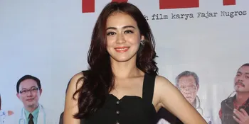 [FOTO] Lucunya Selfie Pertama Tiffany Orie Dengan Sang Baby