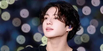 Foto Masa Kecil Jungkook BTS yang Langka, Cari Kerang di Pinggir Pantai!