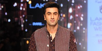 Foto Masa Kecil Ranbir Kapoor, Tembem Nggemesin Dipeluk Ibunda