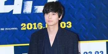 Foto Masa Kuliah Tersebar, Bukti Kang Dong Won Ganteng Sejak Dulu