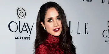 [FOTO] Meghan Markle Pakai Cincin di Jari Manis Dengan Inisial H