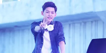 FOTO: Momen Sakral Wedding Vow Dongho Eks U-Kiss, Manis Bahagia