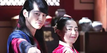 [FOTO] Moon Geun Young - Kim Bum Gandengan Tangan di Milan!