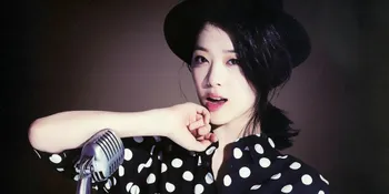 [FOTO] Muncul Pertama Kali Setelah Vakum, Sulli Tersenyum Bahagia