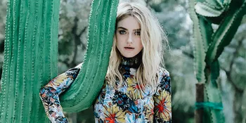 [FOTO] Nekat Pamer Bra, Dakota Fanning Makin Cantik Dewasa