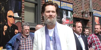 FOTO: Pacar Baru Meninggal, Jim Carrey Kepergok Kencan Lagi