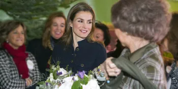 [Foto] Pakai Gaun Transparan, Ratu Letizia Makin Elegan