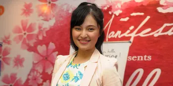 [FOTO] Pamer Kaki Saat Yoga, Marshanda Bikin Pria Melongo