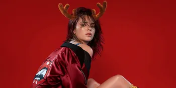 [FOTO] Pamer OOTD Unik & Keren, Kendall Jenner Malah Topless