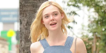 [FOTO] Pamer Perut, Elle Fanning Makin Cantik Dewasa