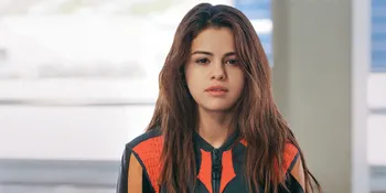 [FOTO] Pasca Depresi, Selena Gomez Kembali Tampil Cantik Menawan