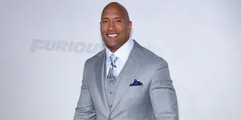 FOTO: Perdana, Dwayne 'The Rock' Johnson Pamerkan Wajah Bayinya