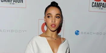Foto Perdana FKA Twigs Pasca Putus Dari Robert Pattinson