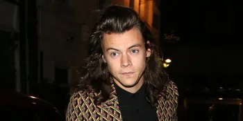 [FOTO] Pesta Bareng, Harry Styles Pacari Model Victoria's Secret?