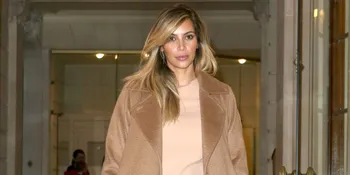 [Foto] Pinggang Kim Kardashian Jadi Seramping Boneka Barbie