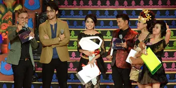 [Foto] Pose Gokil Shaheer Sheikh dan Gebit di India, Seru!