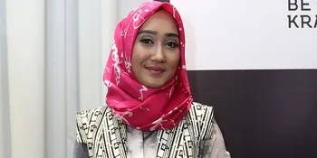 FOTO: Resmi Bercerai, Inikah Ungkapan Kesedihan Dian Pelangi?