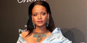 [FOTO] Rihanna &#38; Pacar Miliunernya Tertangkap Dinner Romantis