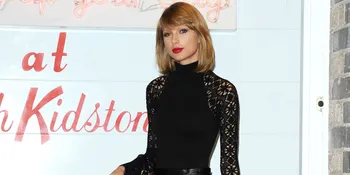 [FOTO] Rok Terlalu Pendek, Taylor Swift Pamerkan Kaki Indahnya