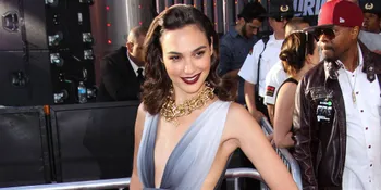 [FOTO] Seksi, Penampilan Gal Gadot Sebagai Wonder Woman