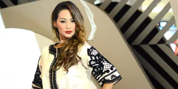 [FOTO] Selamat! Indah Kalalo Akhirnya Melahirkan Anak Ketiga