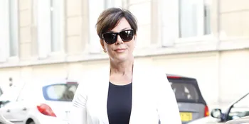 [FOTO] Setelah Pesta Semalaman, Kris Jenner Tak Sadarkan Diri