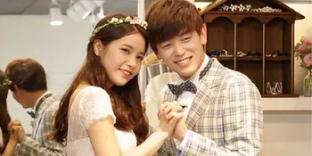 FOTO: Solar MAMAMOO Cantik Berhijab, Bikin Eric Nam Tersipu