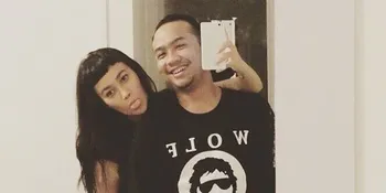 FOTO: Suami Ultah, Ratu Felisha Berikan Kecupan &#38; Ucapan Romantis
