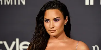 [FOTO] Sukses Lalui Eating Disorder, Demi Lovato Ekspos Body Seksi