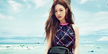 [FOTO] Sulli fx Nggak Kapok, Ketahuan Gandengan Mesra di Jalan