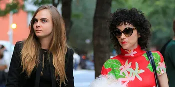 [FOTO] Sweet! Cara Delevingne &#38; 'Pacar Lesbiannya' Liburan Bareng