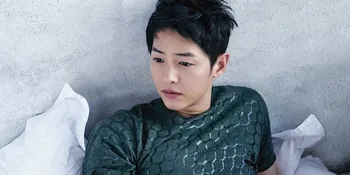 FOTO: Tampil Dengan Style Kasual, Song Joong Ki Ganteng Lovely