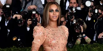 FOTO: Tampil di Met Gala, Gaun Beyonce Dihujat Mirip Kondom!