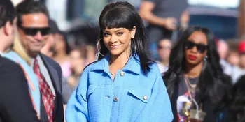 [FOTO] Tampil Serba Pink, Rihanna Jadi Semanis Permen Karet